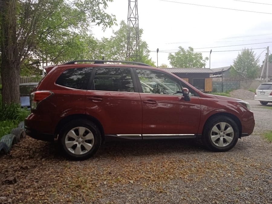 Subaru Forester 2018 — фото 2