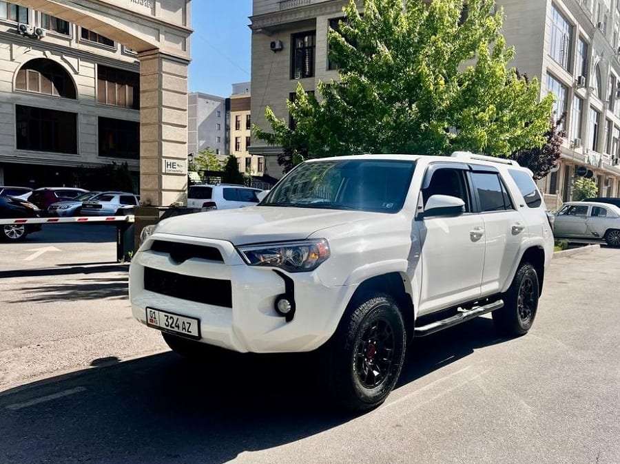 Toyota 4Runner 2017 — фото 2