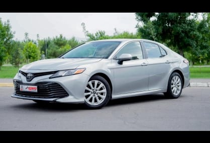 Toyota Camry 2018 — фото 2