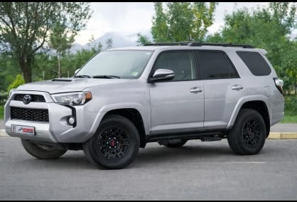 Toyota 4Runner 2017 — фото 2