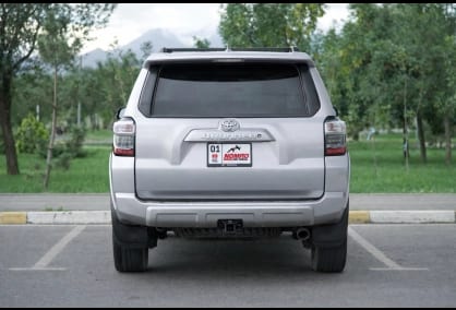 Toyota 4Runner 2017 — фото 4