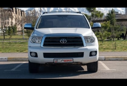 Toyota Sequoia 2010 — фото 3