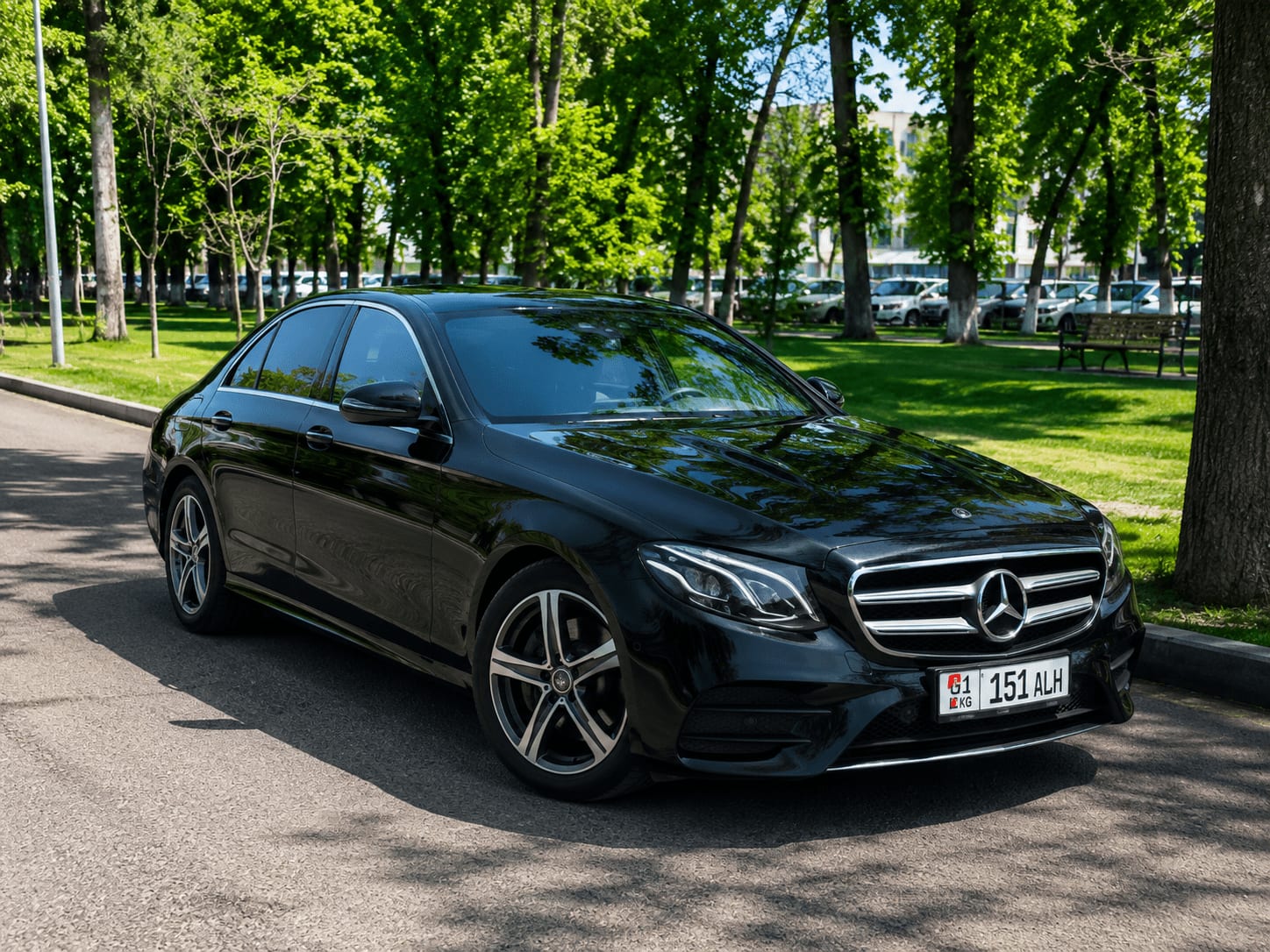 Mercedes-Benz E300 2018 — аренда от 8700 сом/сутки