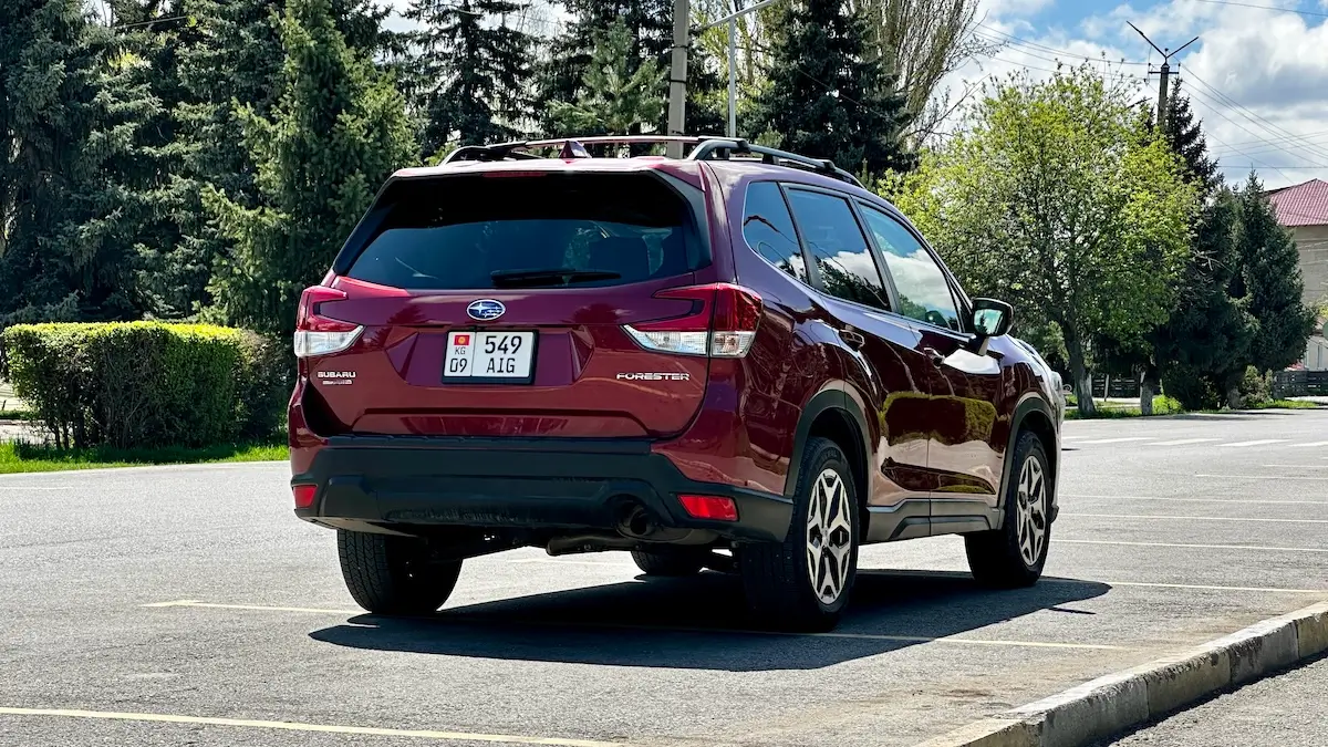 Subaru Forester 2022 — фото 2