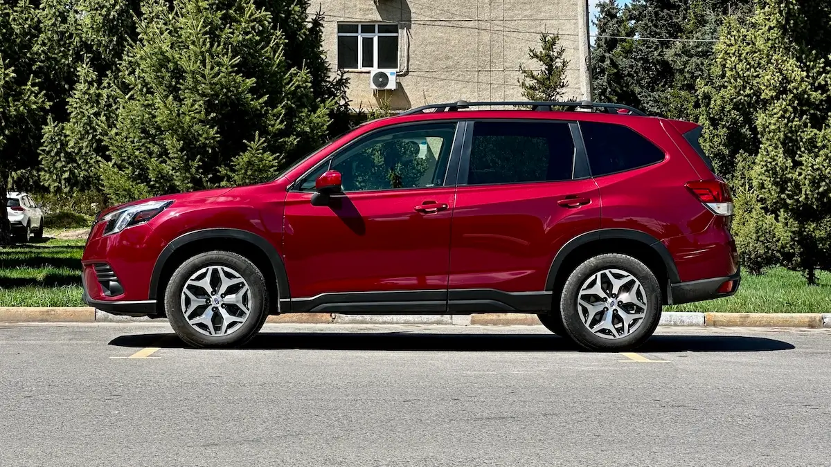 Subaru Forester 2022 — фото 3