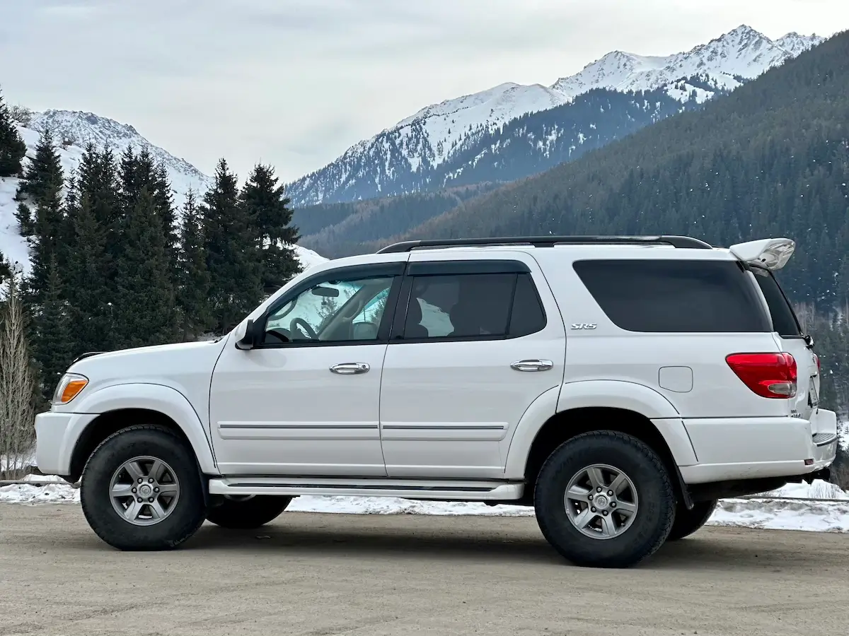 Toyota Sequoia 2005 — фото 2