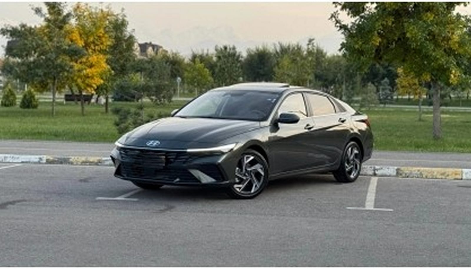 Hyundai Elantra 2024 — аренда от 5220 сом/сутки