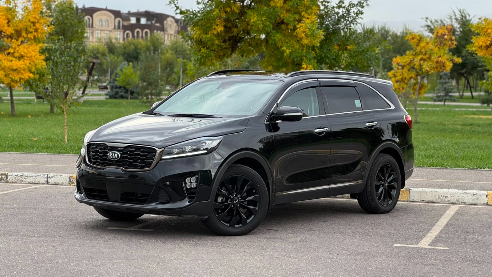 Kia Sorento 2018 — аренда от 6525 сом/сутки