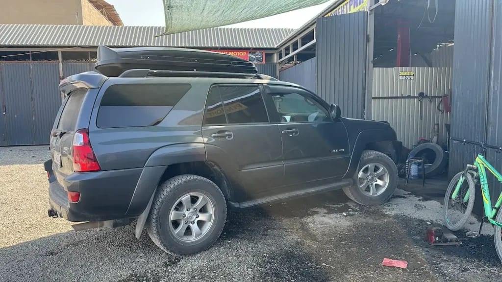Toyota 4Runner — фото 4