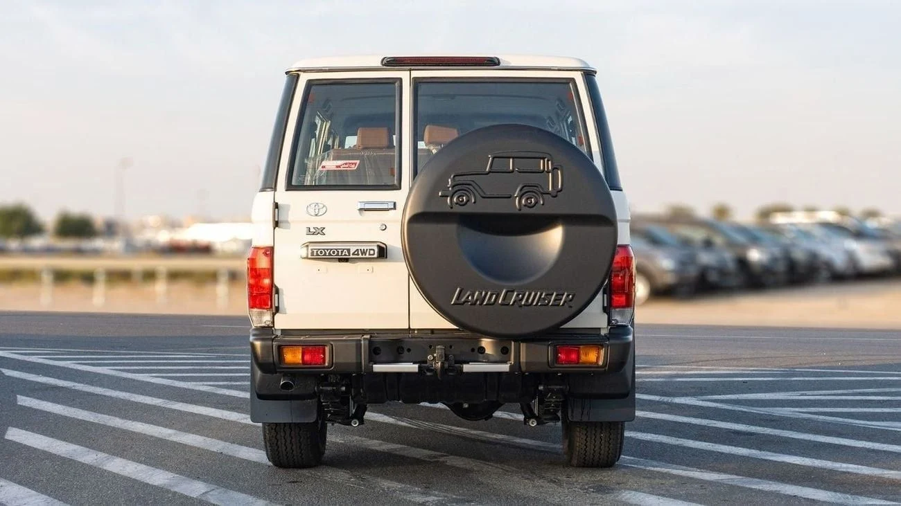 Toyota Land Cruiser 76 2023 — фото 2