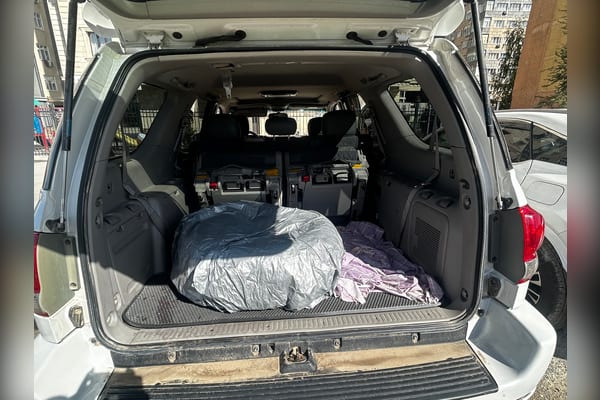 Toyota Sequoia — фото 4