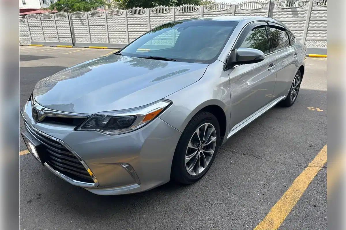 Toyota Avalon 2017 — фото 3