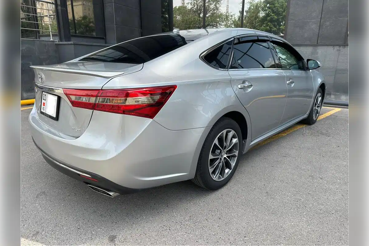 Toyota Avalon 2017 — фото 4