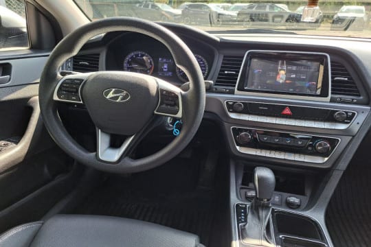 Hyundai Sonata 2018 — аренда от 3915 сом/сутки