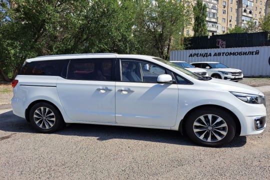 Kia Carnival 2017 — аренда от 6090 сом/сутки