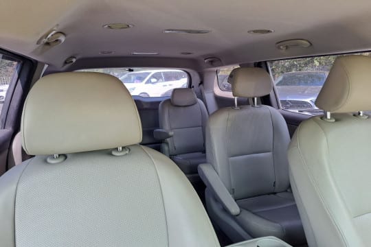 Kia Carnival 2017 — фото 2