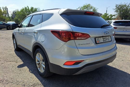 Hyundai Santa Fe 2017 — аренда от 5655 сом/сутки