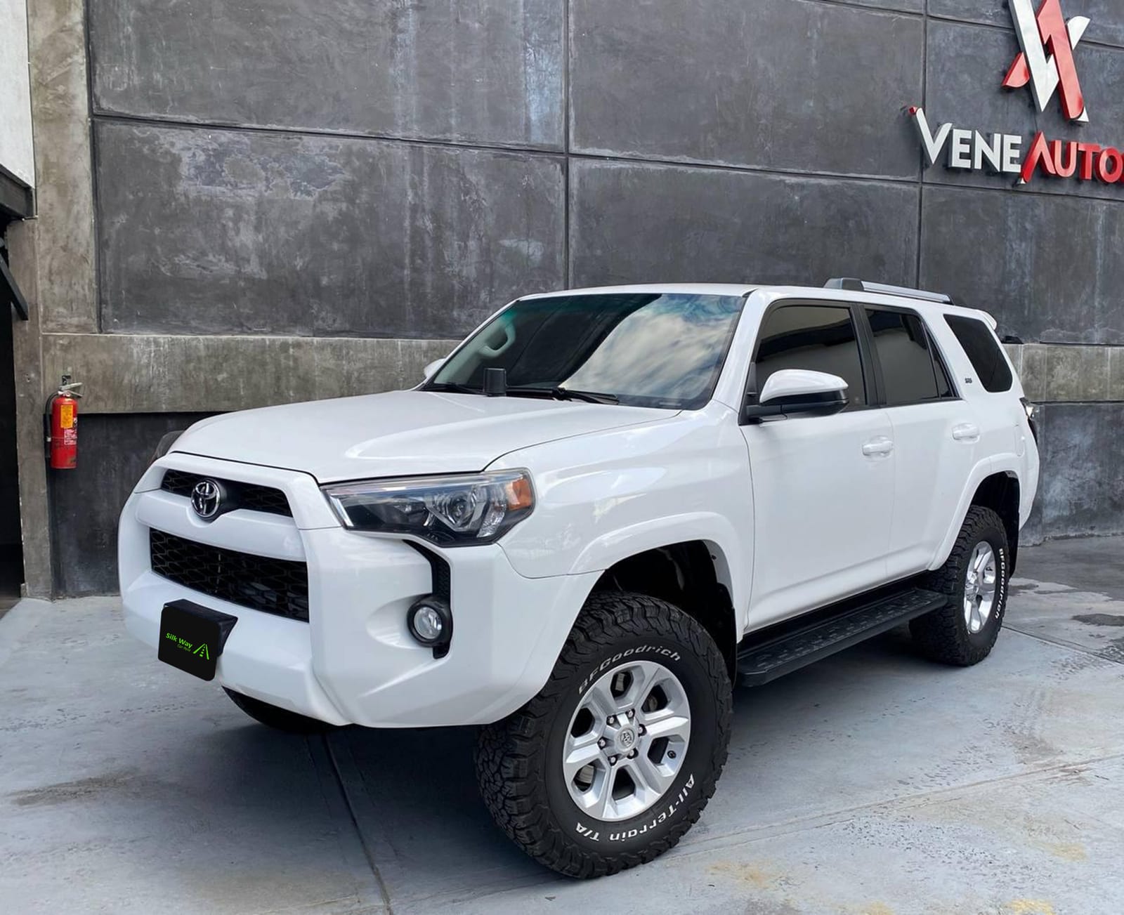 Toyota 4Runner — фото 2