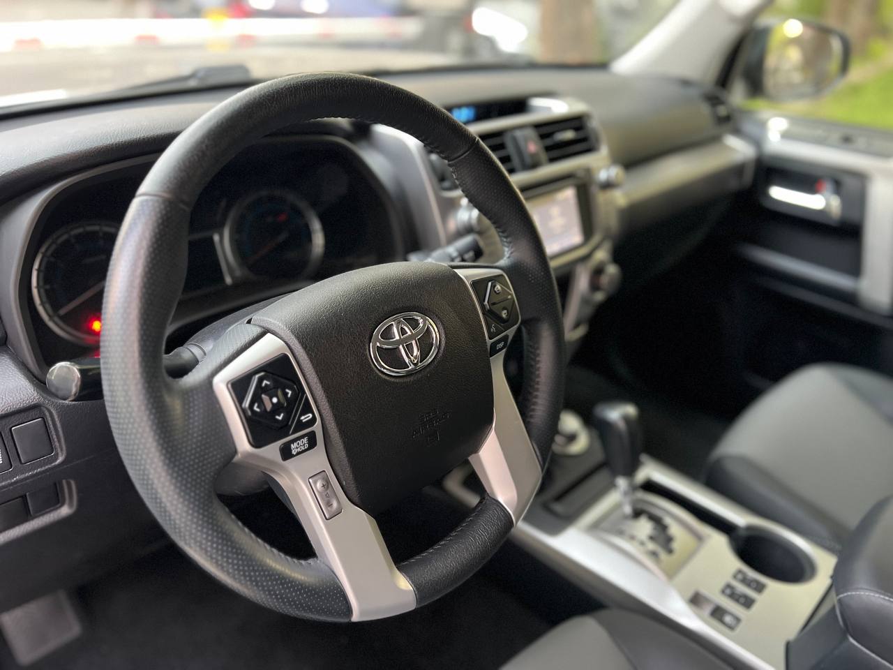 Toyota 4Runner 2020 — фото 3