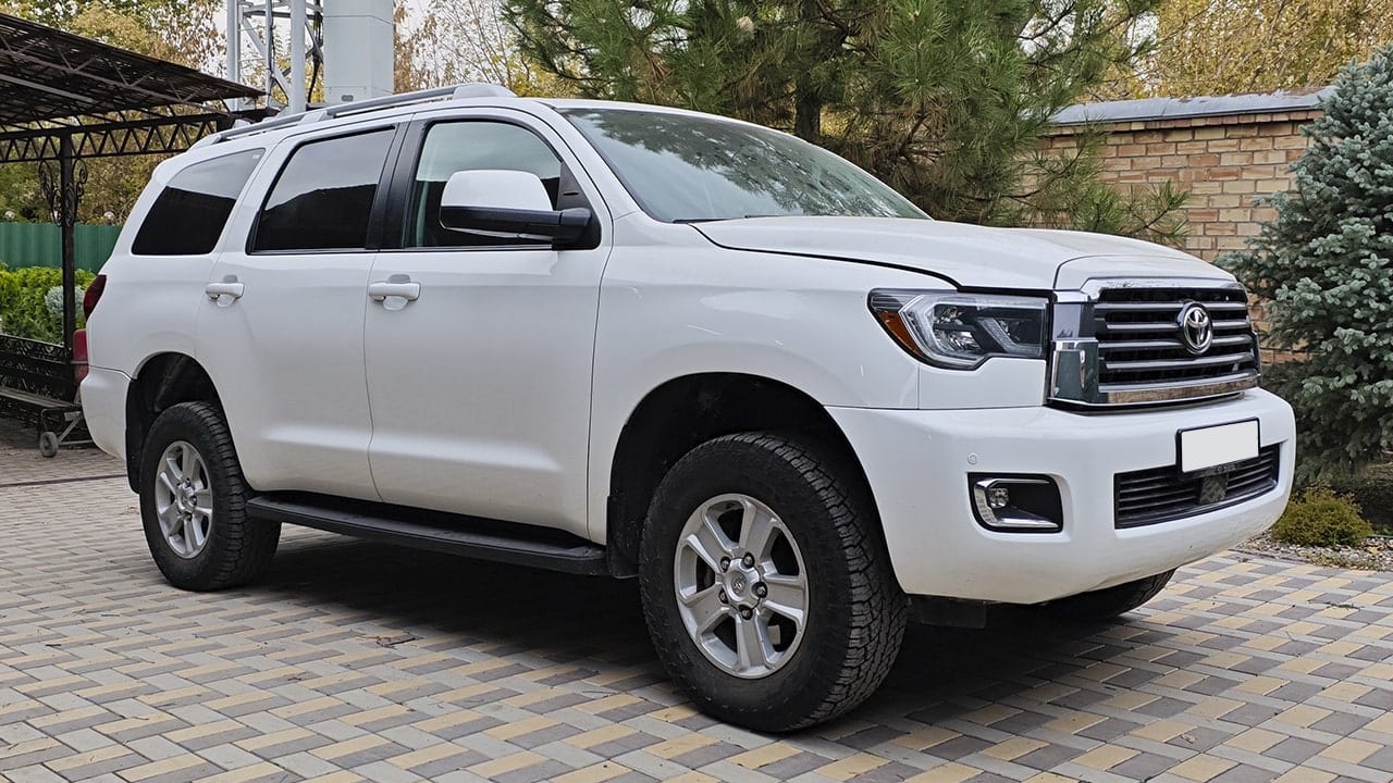 Toyota Sequoia 2017 — фото 2