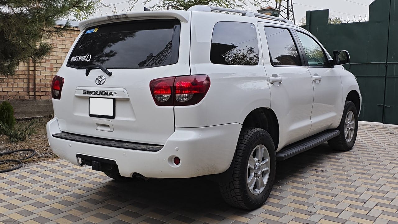 Toyota Sequoia 2017 — фото 4
