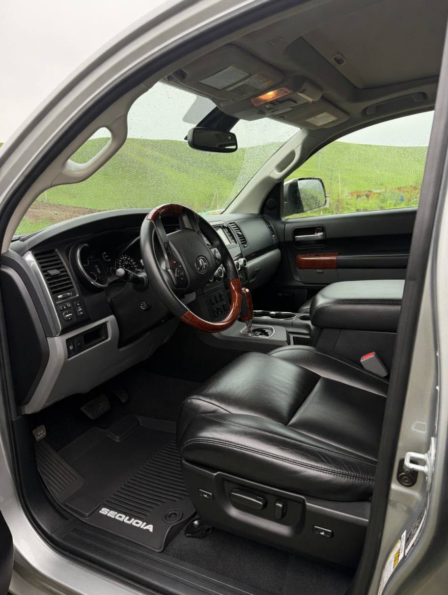 Toyota Sequoia 2019 — фото 2