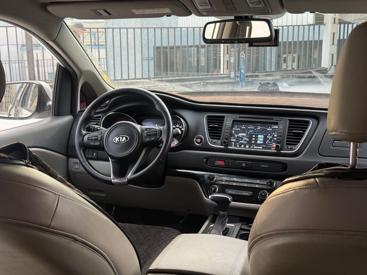 Kia Carnival — фото 4