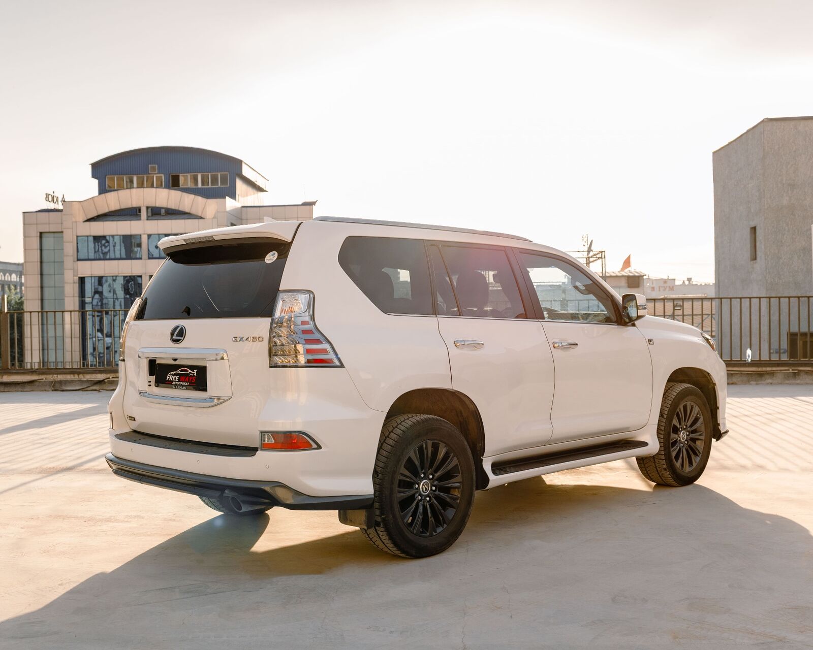 Lexus GX — фото 3