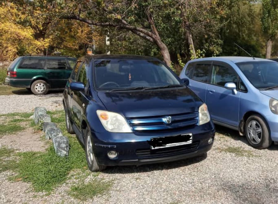 Toyota Ist 2003 — аренда от 2000 сом/сутки