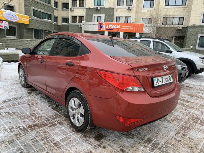 Hyundai Solaris 2015 — фото 3