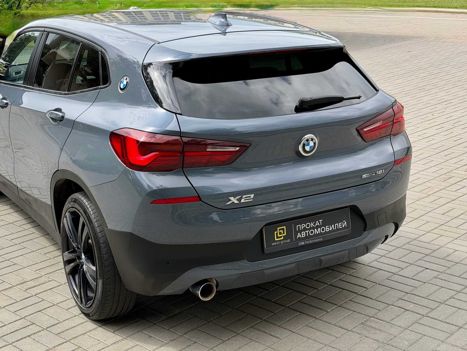 BMW X2 sDrive 18i 2022 — фото 2