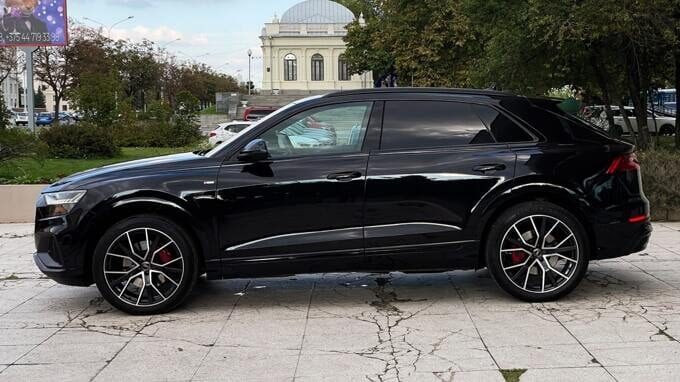 Audi Q8 S-Line Quattro 2020 — фото 3