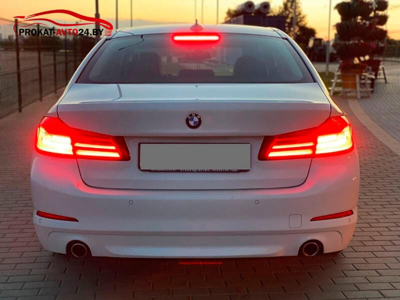 BMW 5-Серии G30 2018 — фото 2