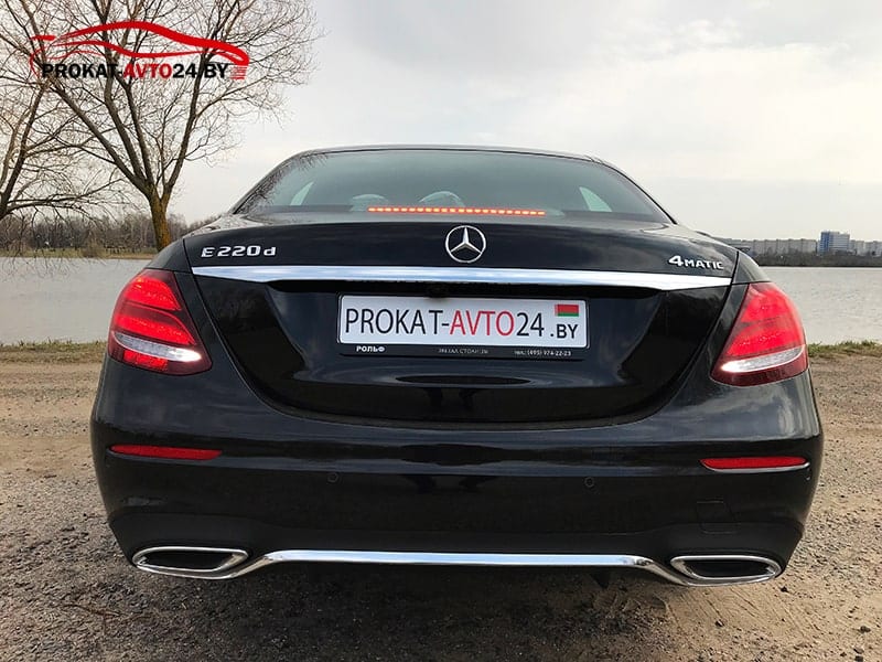 Mercedes-Benz E220D Avantgarde 2017 — фото 4
