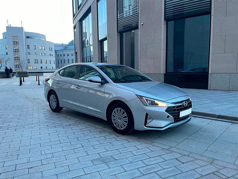 Hyundai Elantra 2019 — фото 2