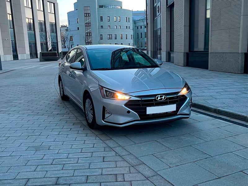 Hyundai Elantra 2019 — фото 3