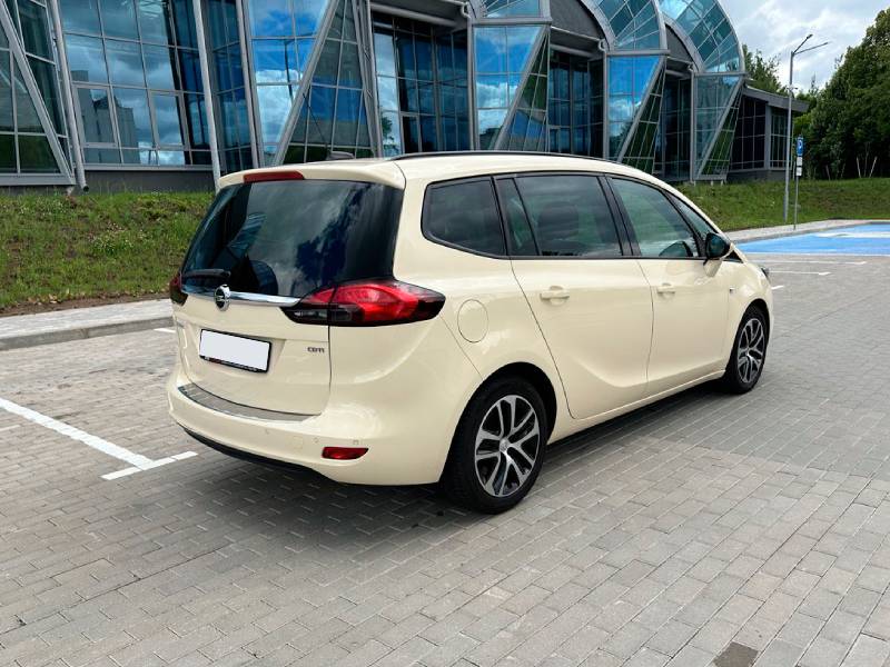 Opel Zafira 2019 — фото 4