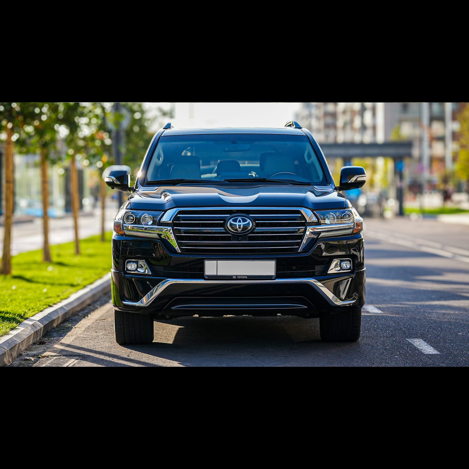 Toyota Land Cruiser 200 — фото 2