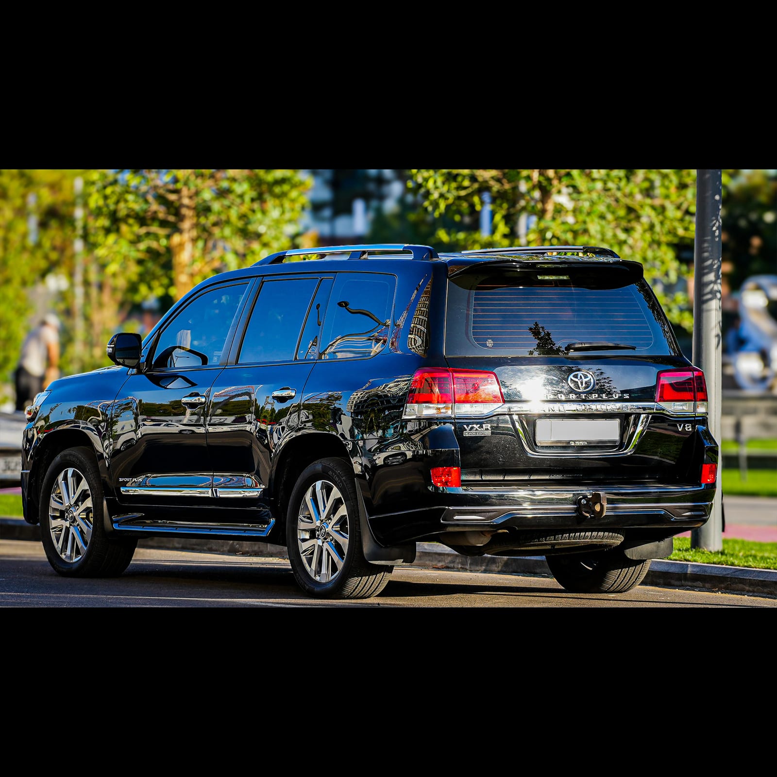 Toyota Land Cruiser 200 — фото 3
