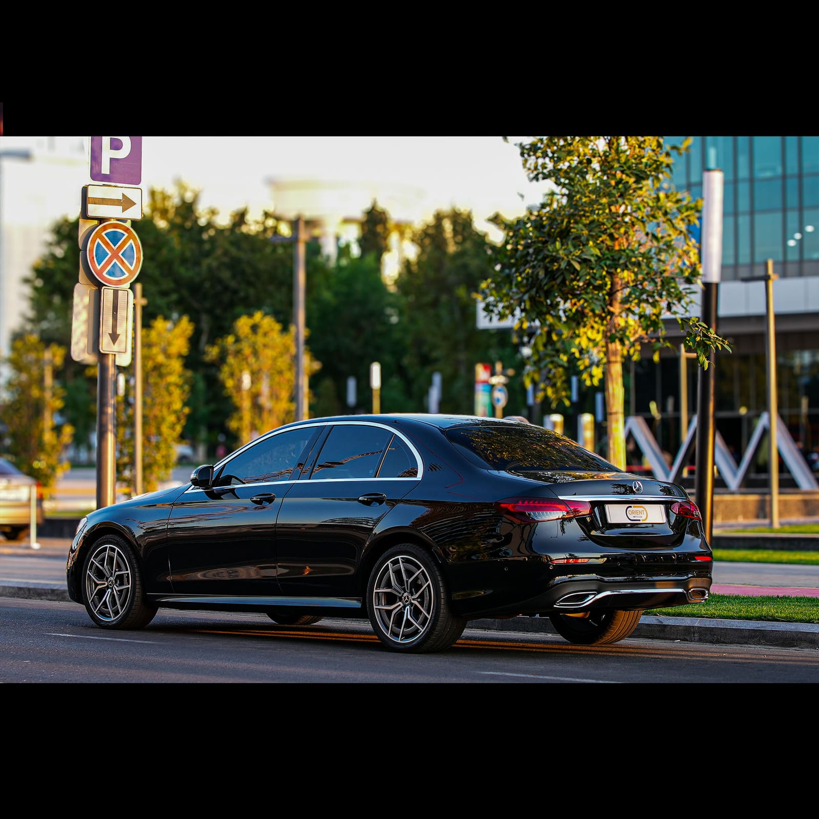 Mercedes-Benz E-Class W213 E200 — фото 3