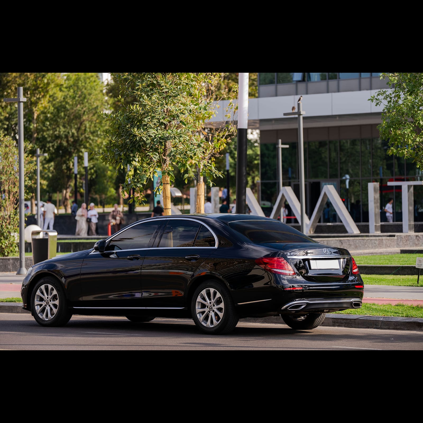 Mercedes-Benz E-Class W213 E200 Restyle — фото 3