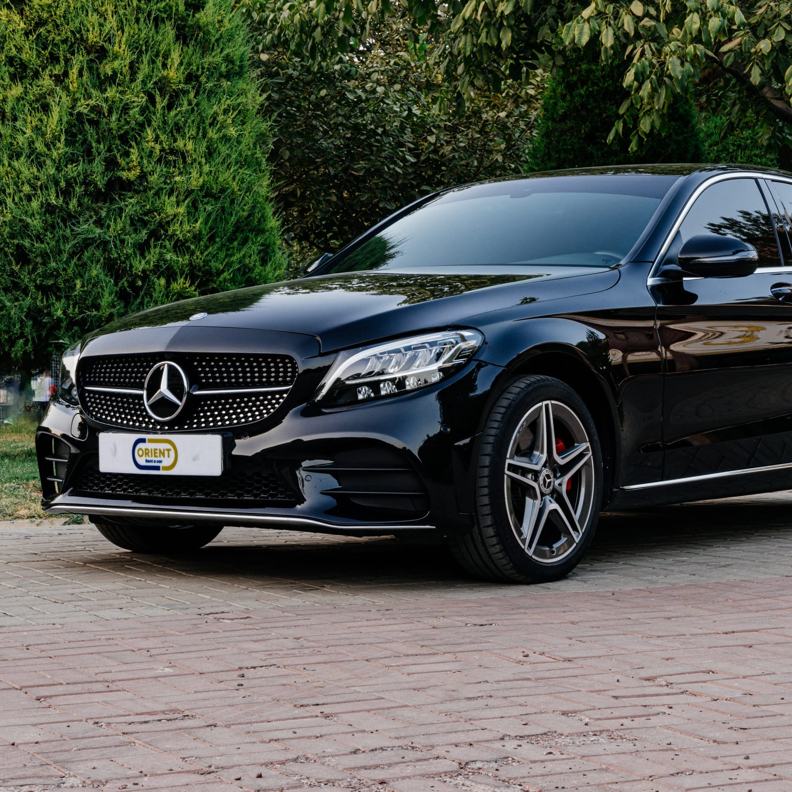 Mercedes-Benz C-Class W205 C300 Restyle — аренда от 1300000 сум/сутки