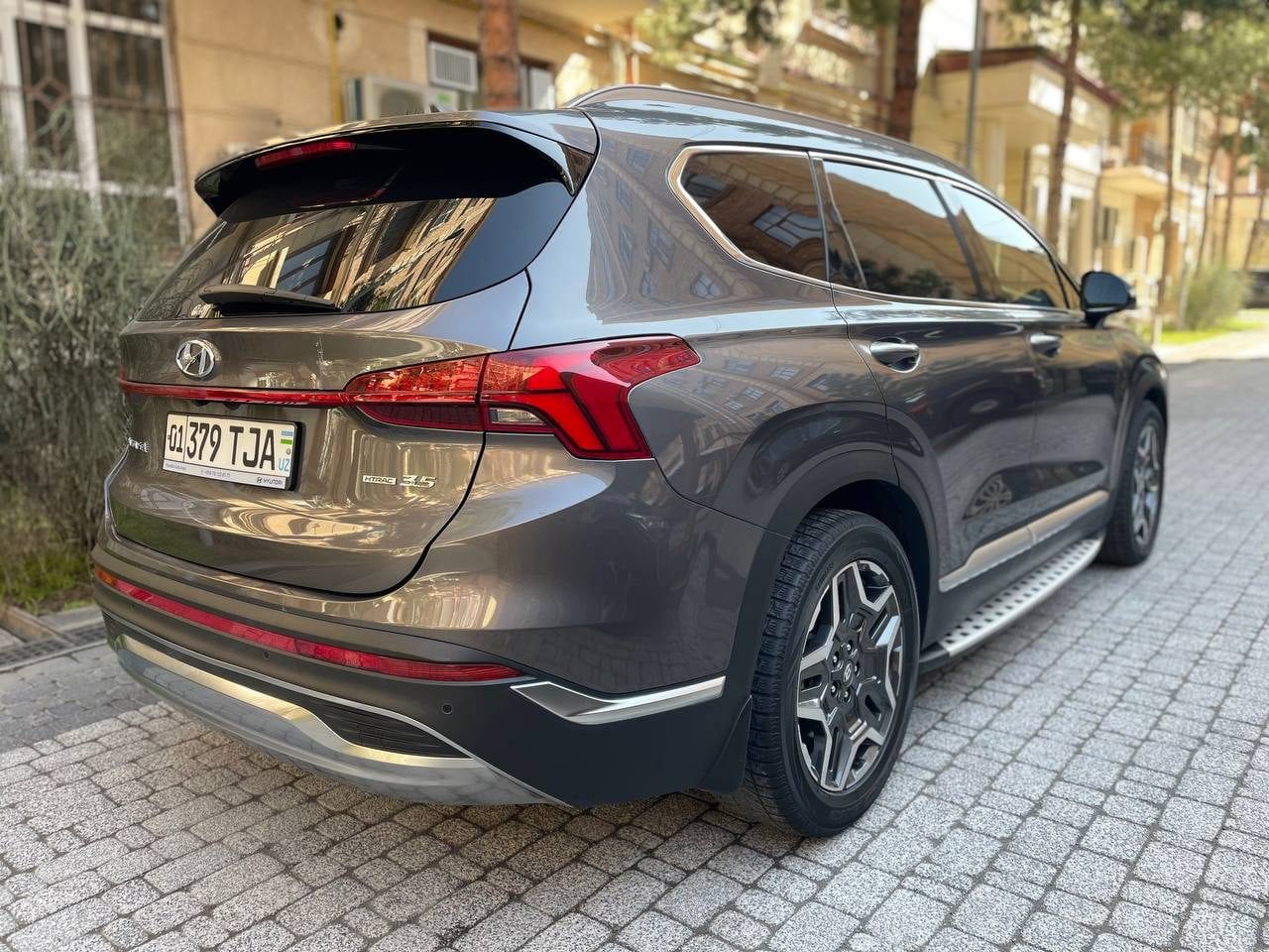 Hyundai Santa Fe 2022 — аренда от 1300000 сум/сутки