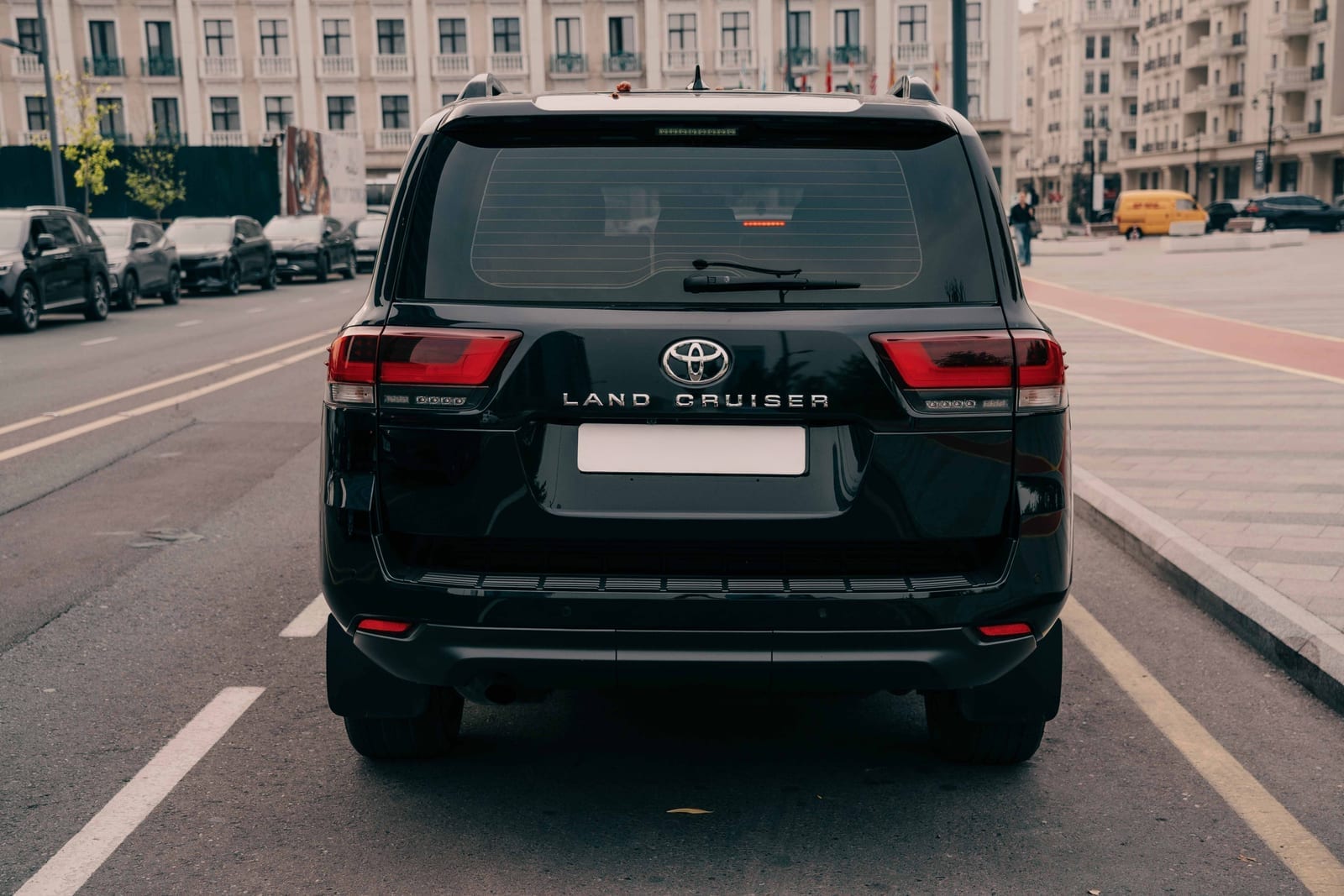 Toyota Land Cruiser 300 SFX 2023 — фото 2