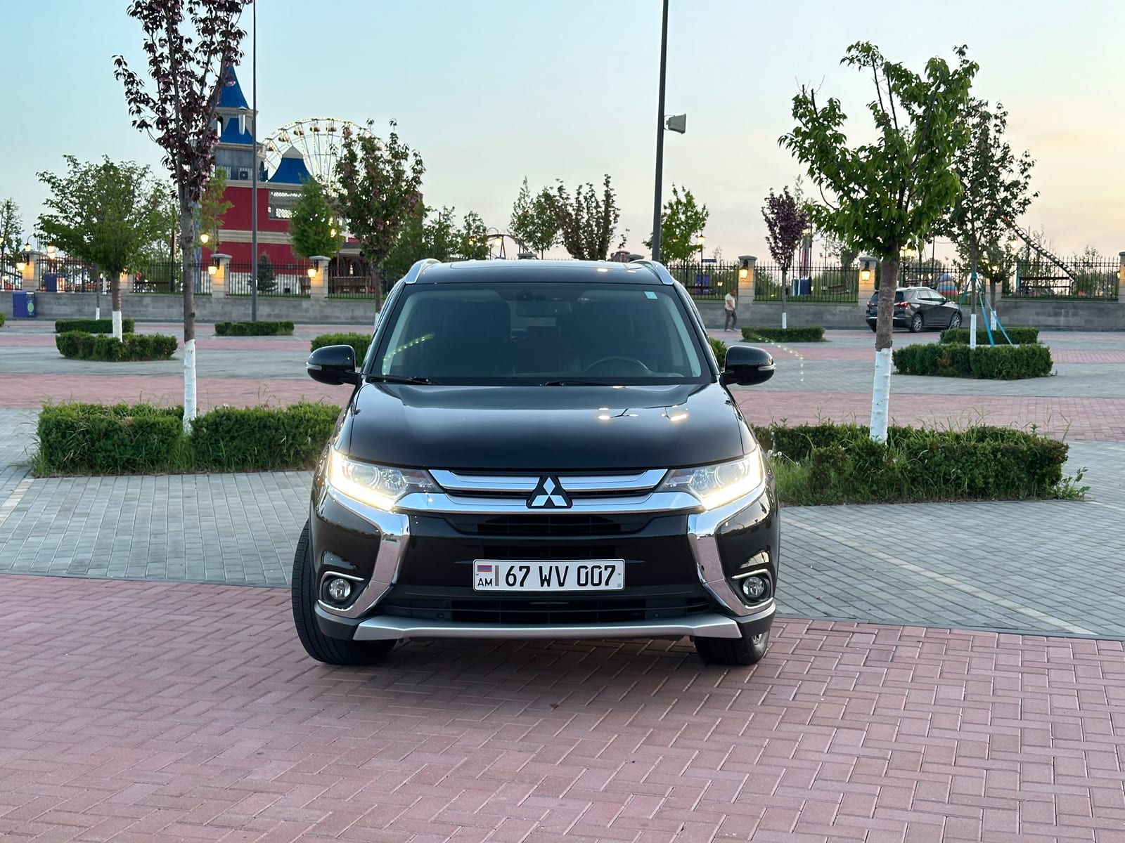 Mitsubishi Outlander — аренда от 30000 ֏/сутки