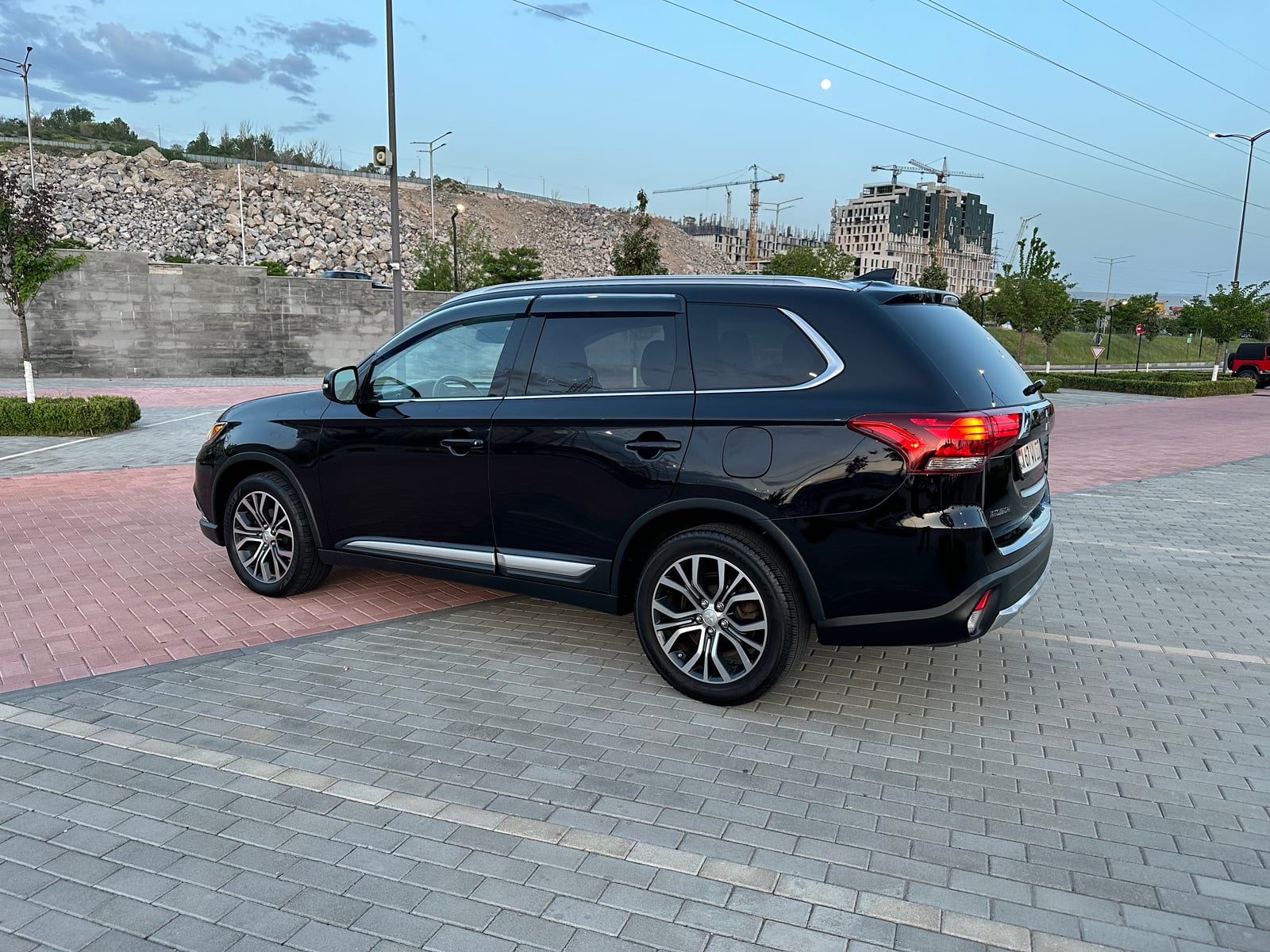 Mitsubishi Outlander — фото 3