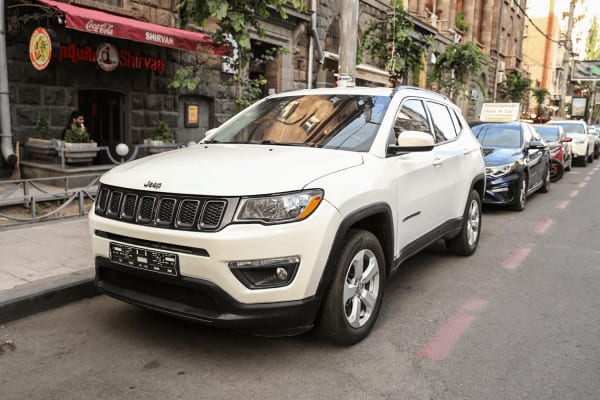 Jeep Compass 2020 — аренда от 29000 ֏/сутки