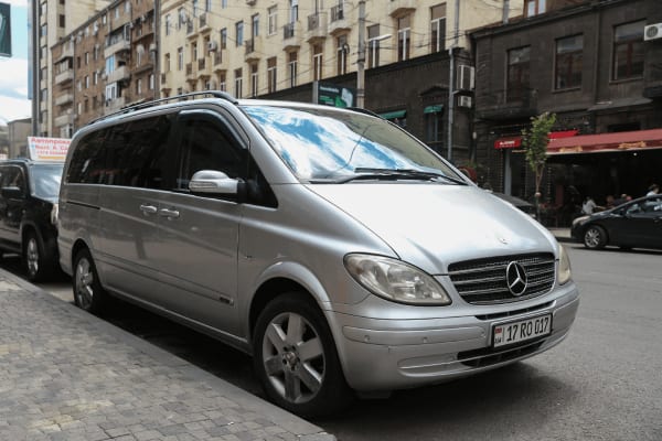 Mercedes-Benz Viano 3.5L 2008 — аренда от 35000 ֏/сутки