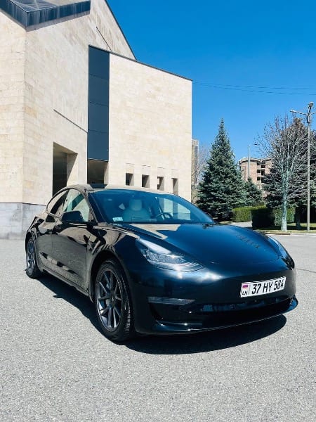 Tesla Model 3 Long Range — фото 3