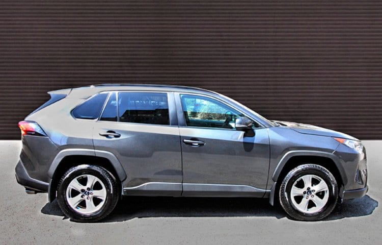Toyota RAV4 — фото 3